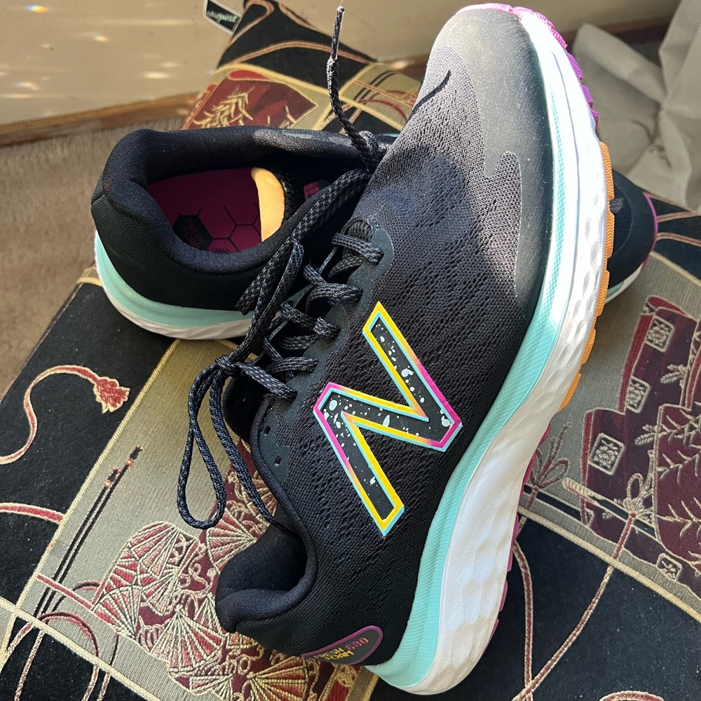 New Balance Women’s Fresh Foam 680 V7 Running Shoe